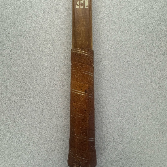 Vintage Wilson Doris Massey Signature Wooden Tennis Racket - Picture 4 of 11